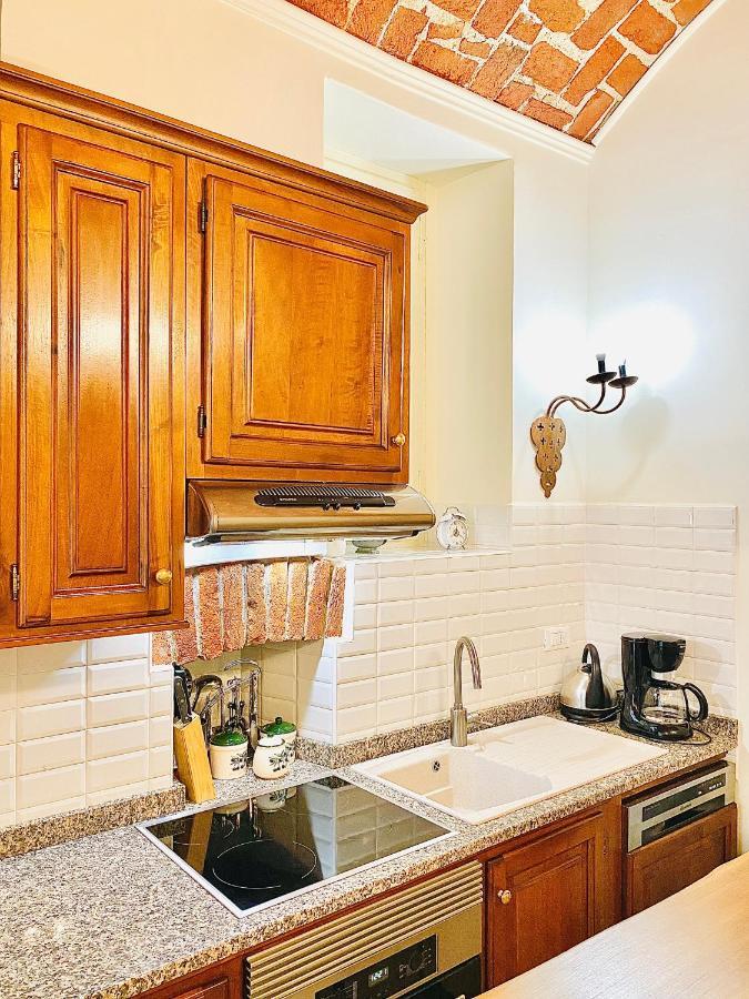 Exquisitely Renovated And Centrally Located Apartment With Free Parking Turin Luaran gambar
